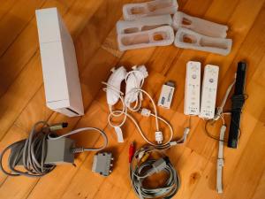 Nintendo WII mit viel Zubehör und Mariokart