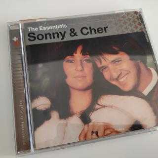 CD US - Sonny & Cher – The Essentials - Digitally Remastered