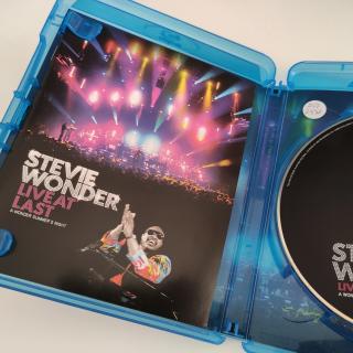 Stevie Wonder – Live At Last (A Wonder Summer's Night) | BR