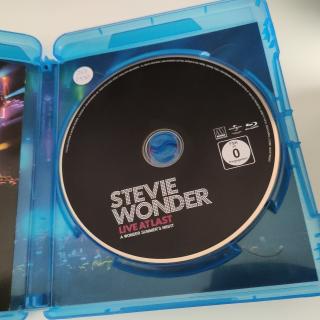 Stevie Wonder – Live At Last (A Wonder Summer's Night) | BR